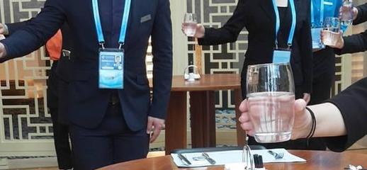 目光交匯處 雁棲島主會(huì)場(chǎng)特邀禮儀培訓(xùn)師路佳的影像藝術(shù)